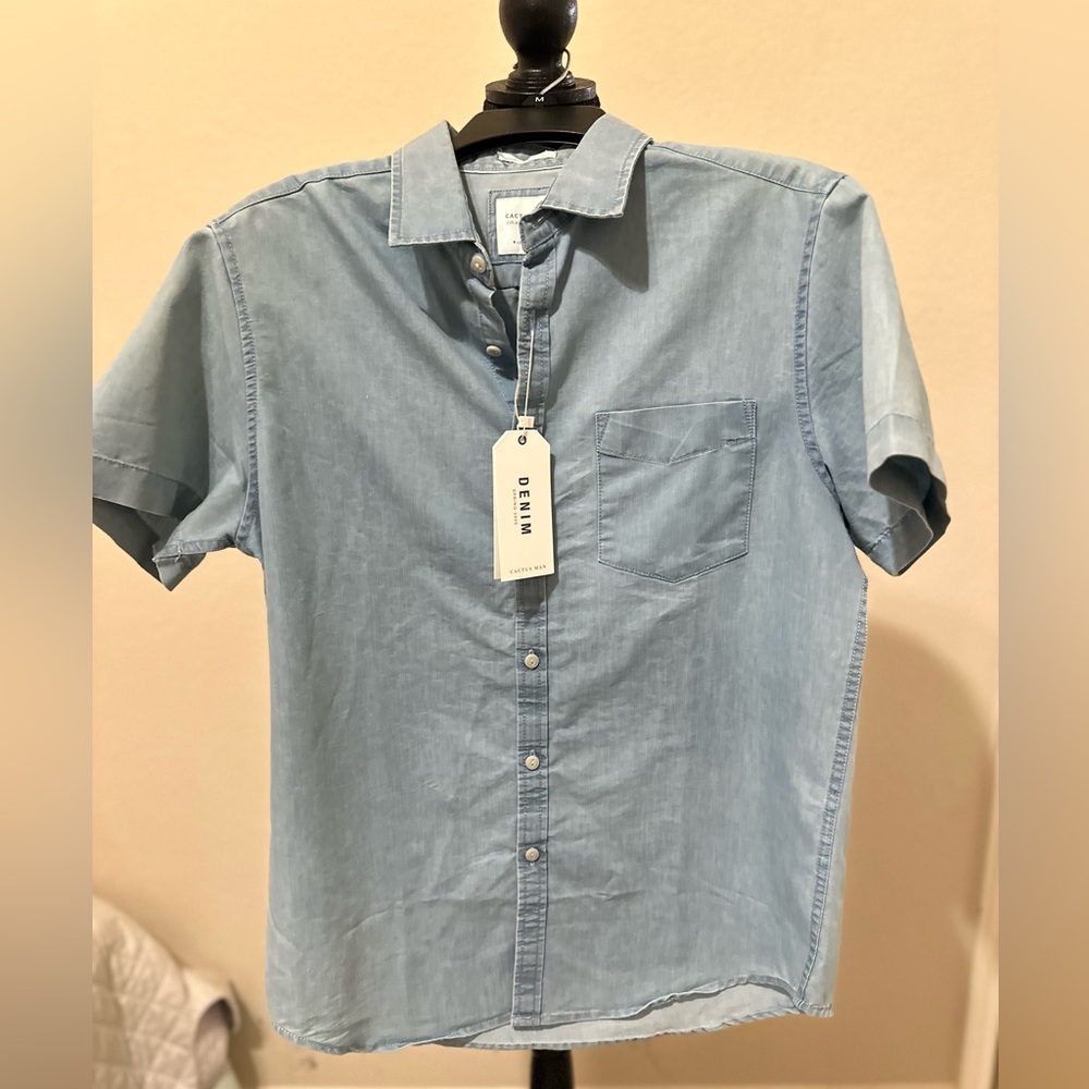 Cactus Man: DENIM Short Sleeve: MEN'S MEDIUM NEW WITH TAG‎